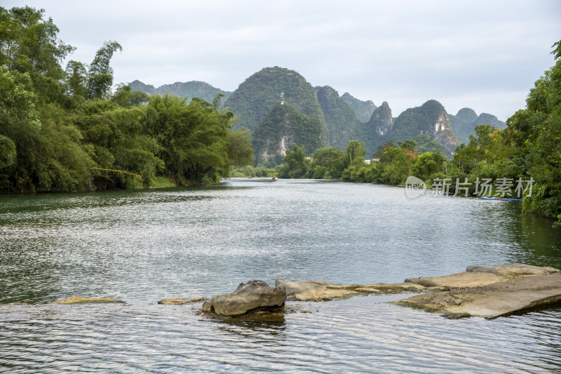 阳朔遇龙河风光