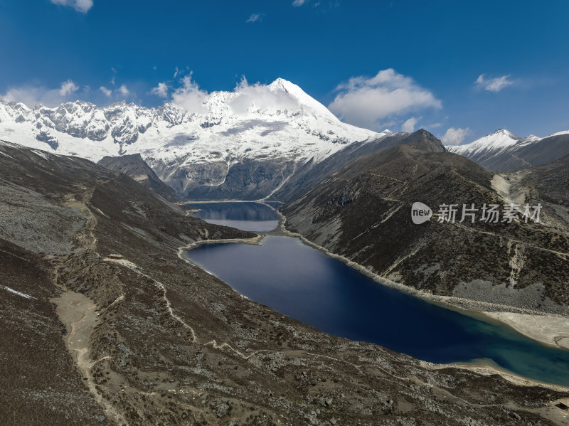 西藏山南洛扎秘境库拉岗日白马林措航拍