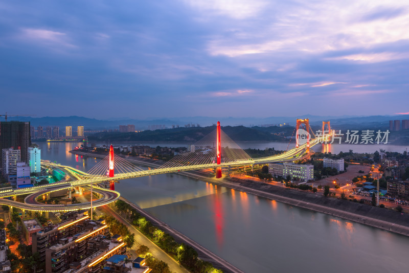 宜昌至喜长江大桥蓝调夜景