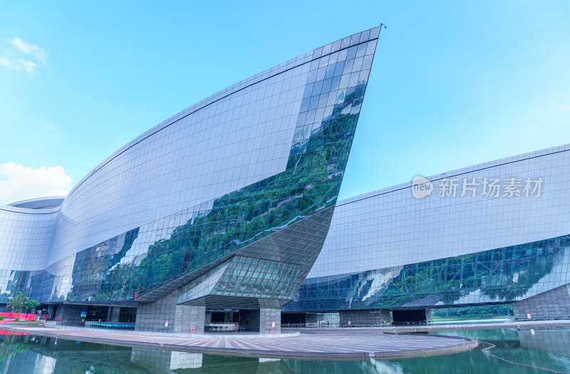 广州番禺广东科学中心现代建筑与园林湖泊