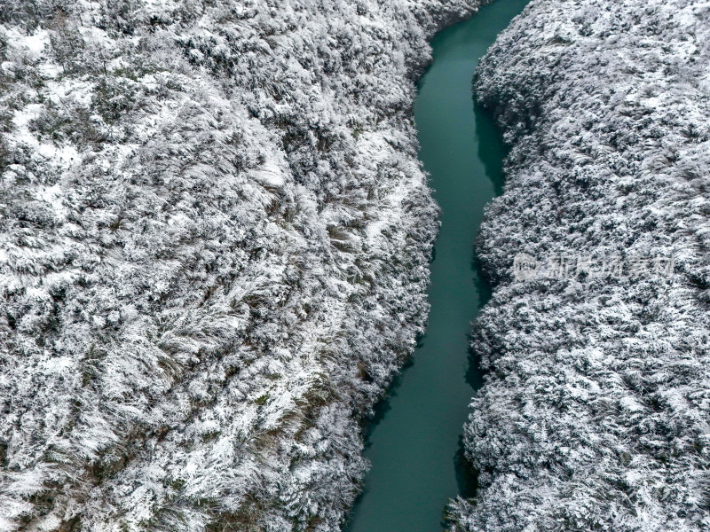 贵州黔东南大峡谷大雪冬季雪景风光银装素裹