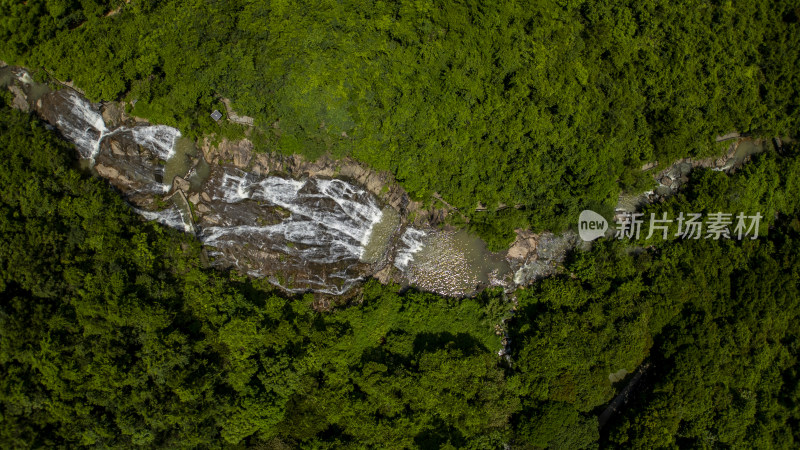 航拍深圳马峦山坪山碧岭瀑布群风景