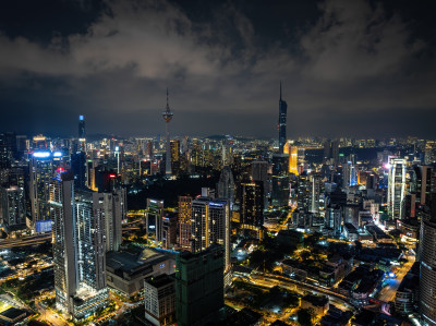 马来西亚吉隆坡莫迪卡石油双子塔日落夜景