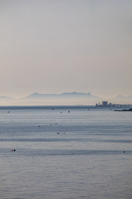 山东烟台山景区海滨风光码头建筑