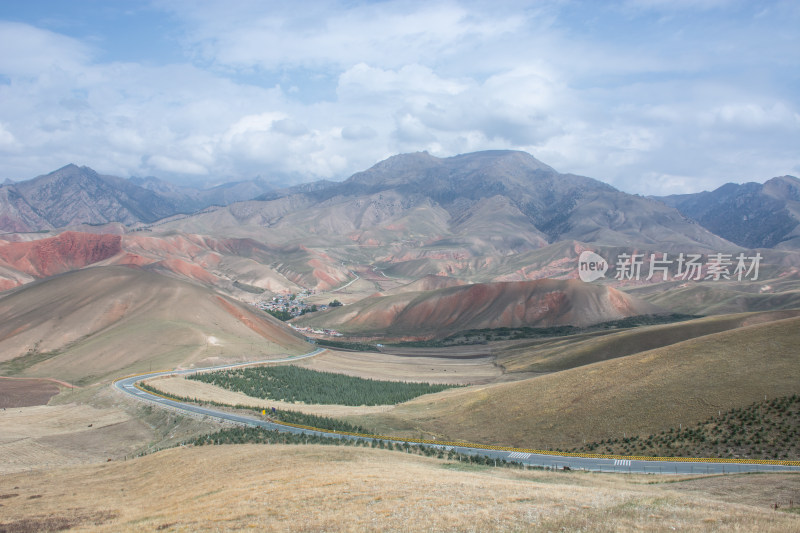 青海海北祁连山卓尔山丹霞地貌自然风光