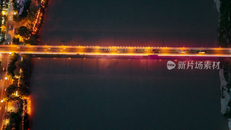 四川乐山岷江一桥夜幕降临夜景航拍图