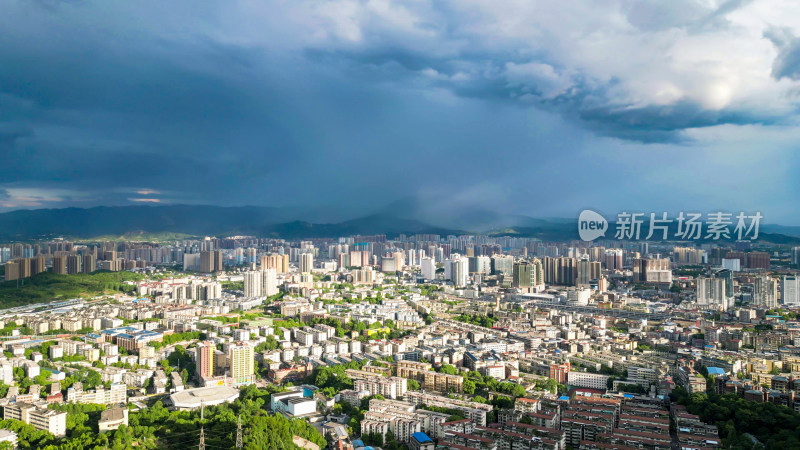 航拍城市夏季暴雨来临湖南怀化