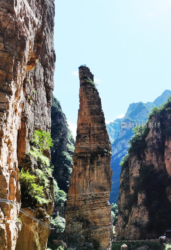 河北蔚县飞狐峪一炷香地质奇观