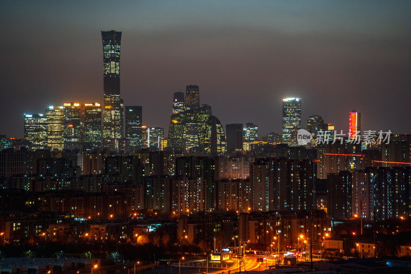 北京华灯初上的城市夜景高楼灯火辉煌