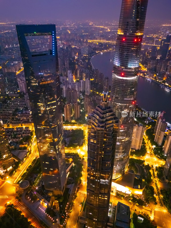 航拍上海陆家嘴夜景