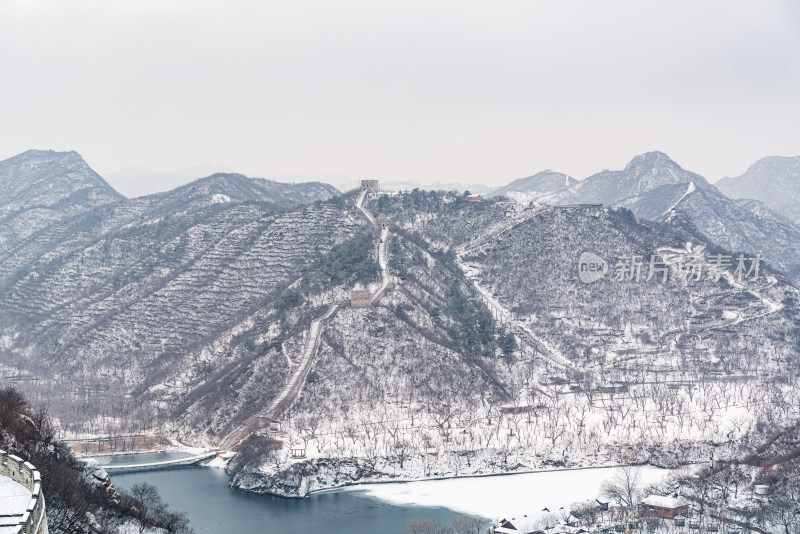 中国北京怀柔黄花城水长城景区雪景