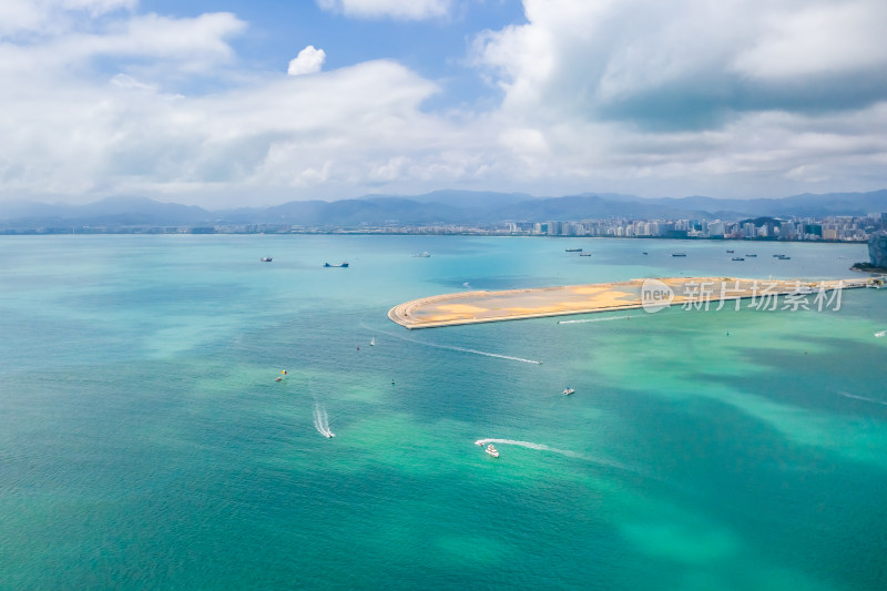 海南三亚湾海上游艇航拍