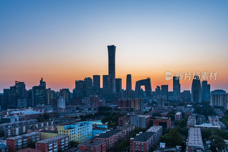 北京国贸地标建筑城市黄昏的魅力