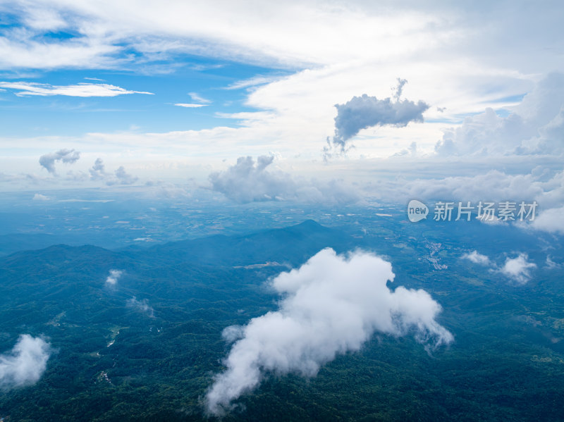 航拍海南乐东县尖峰岭国家森林公园云海