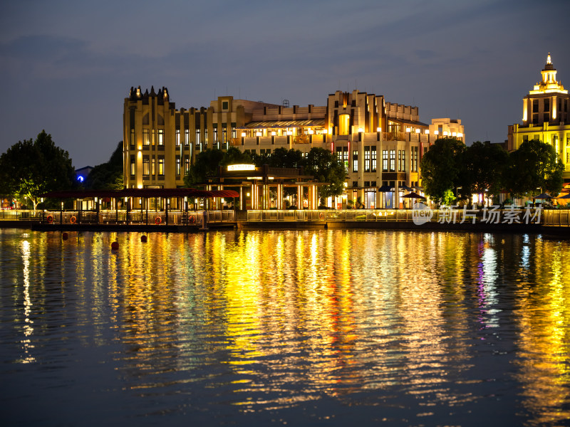 上海比斯特购物村景区夜景