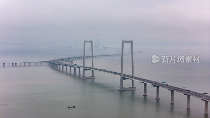 低空平流雾下的深中通道