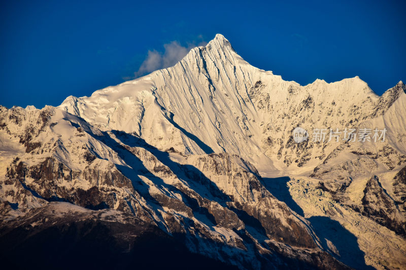 梅里雪山卡瓦格博峰