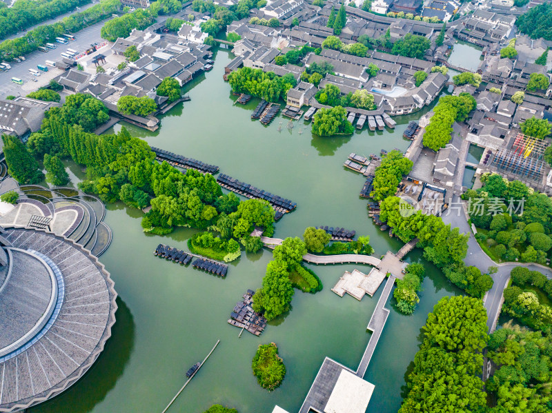 航拍江南水乡古镇乌镇全景