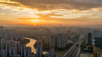 成都最高楼与城市日出朝霞