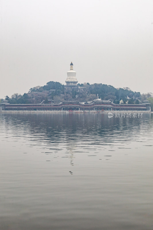 北京北海公园白塔建筑景观