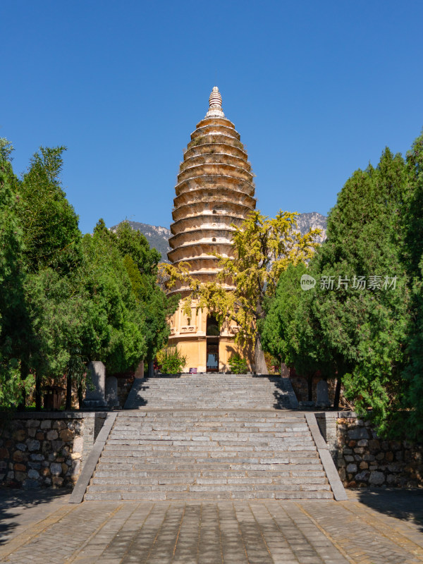 嵩岳寺塔