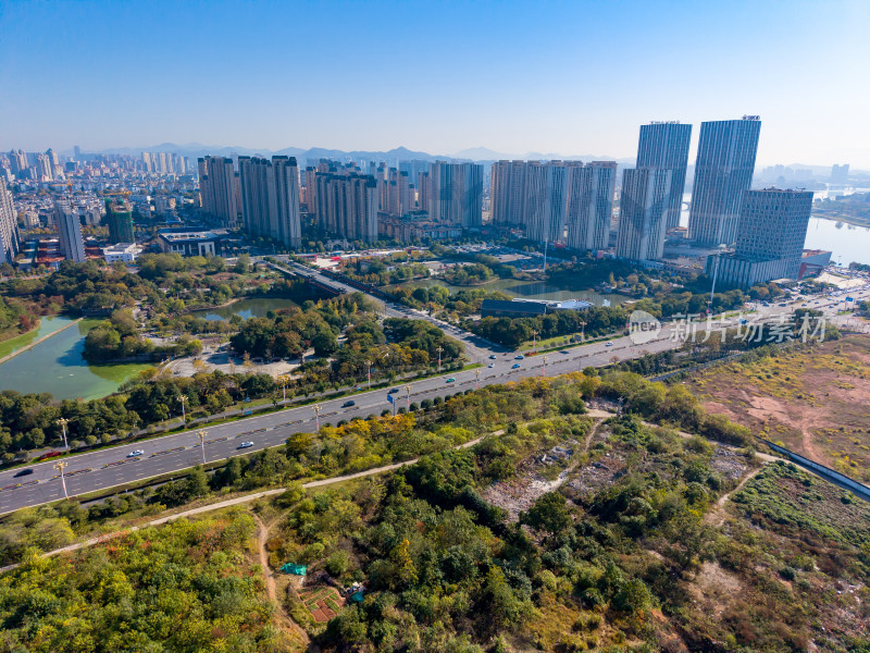 江西上饶城市风光航拍图