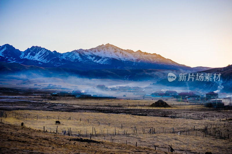 川西高原雪山