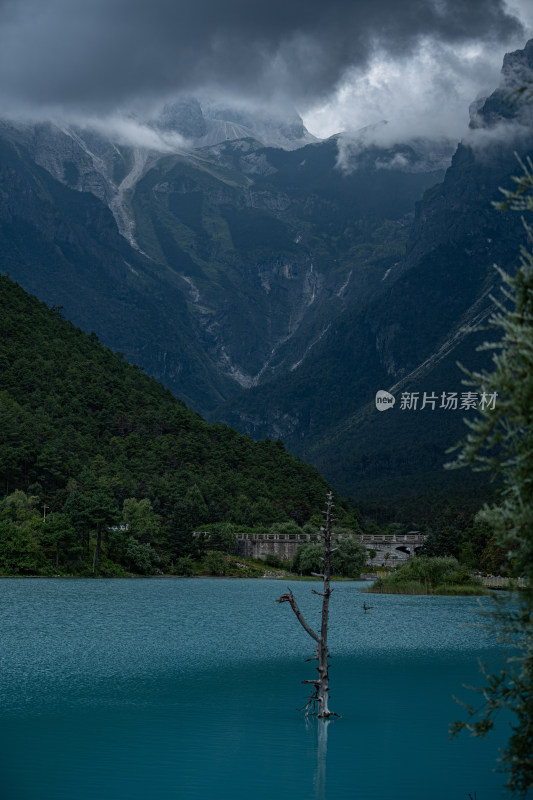 玉龙雪山