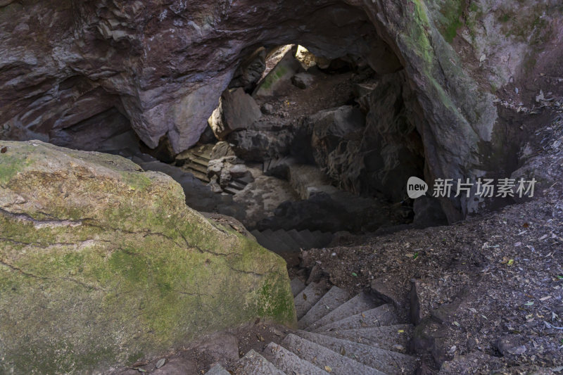 杭州西湖宝石山紫云洞洞窟