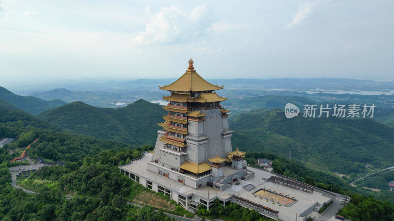 航拍湖北黄石东方山风景区东昌阁