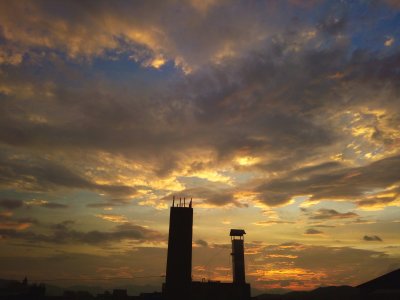 城市晚霞夕阳特写