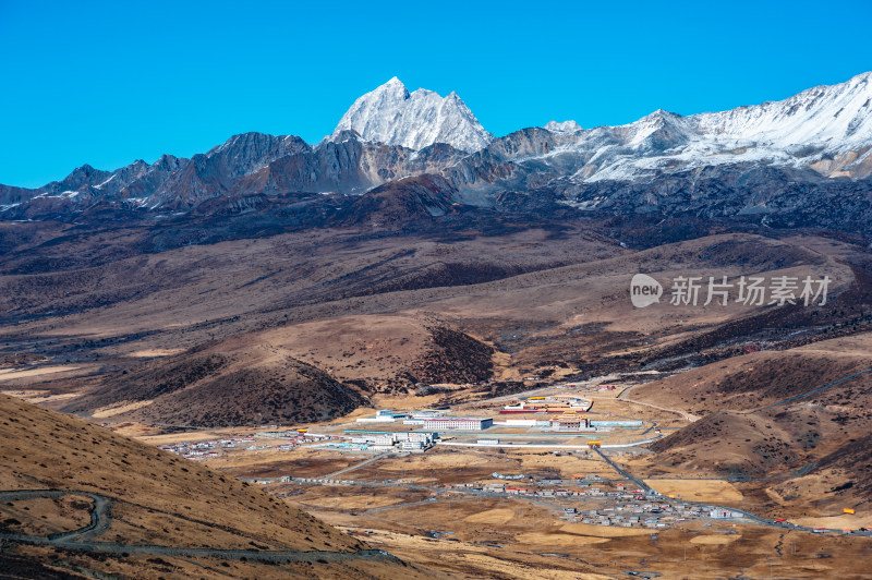 川西高原雪山