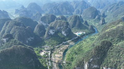 高空航拍广西河池自然风景峰林河流