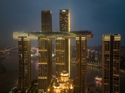 重庆朝天门来福士办公楼商场日落夜景航拍