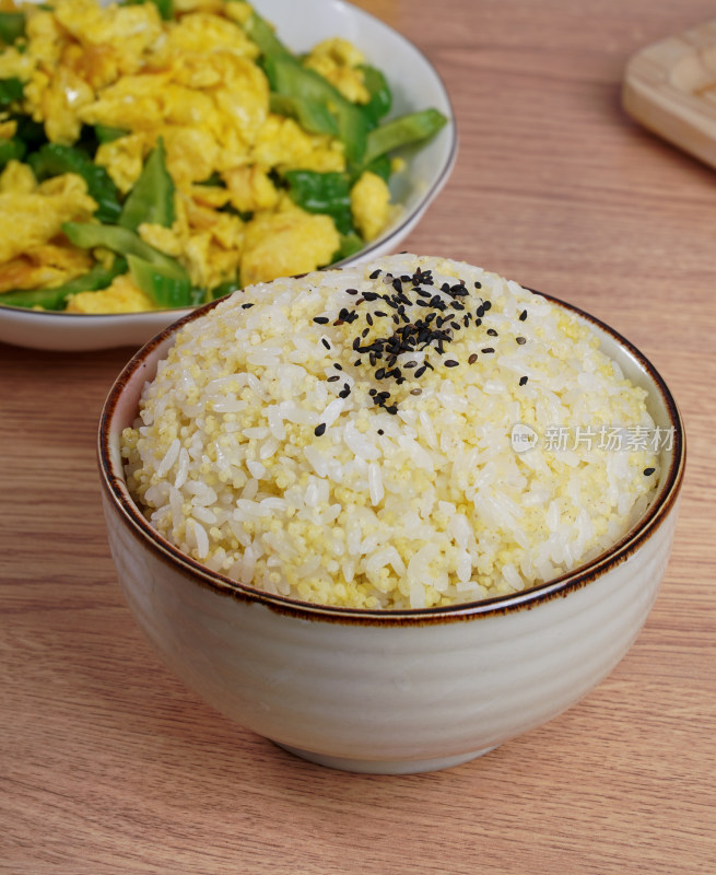 小米煮的米饭