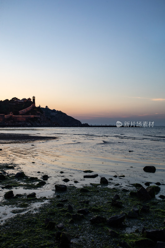 山东烟台蓬莱蓬莱阁防波堤自然建筑景观