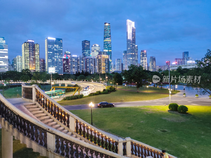 广州夜景俯瞰视角璀璨城市风光航拍