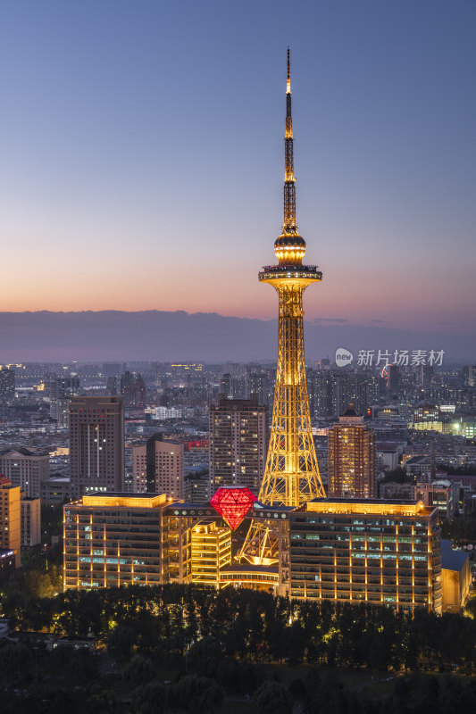 哈尔滨夜景地标性建筑龙塔