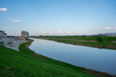 河流堤坝风景