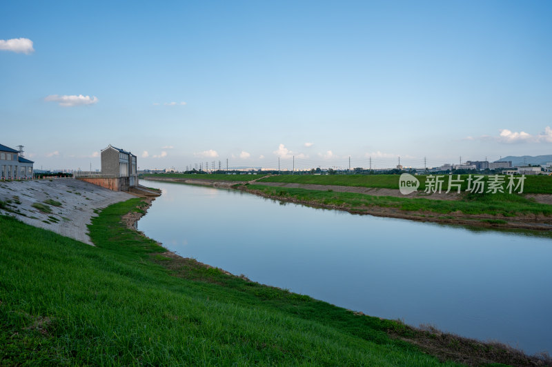 河流堤坝风景