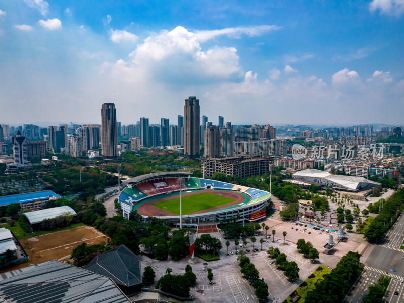 广西柳州城市风光建筑交通航拍图