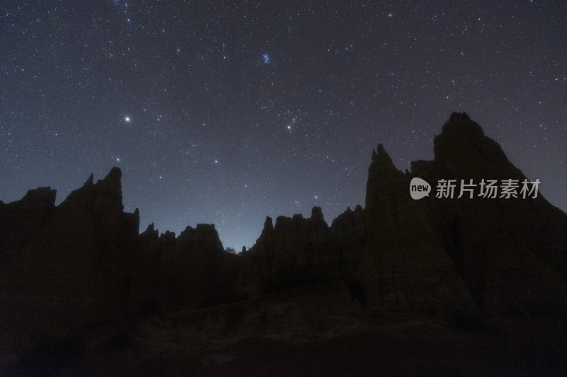 星空下的云南土林特色地貌夜景