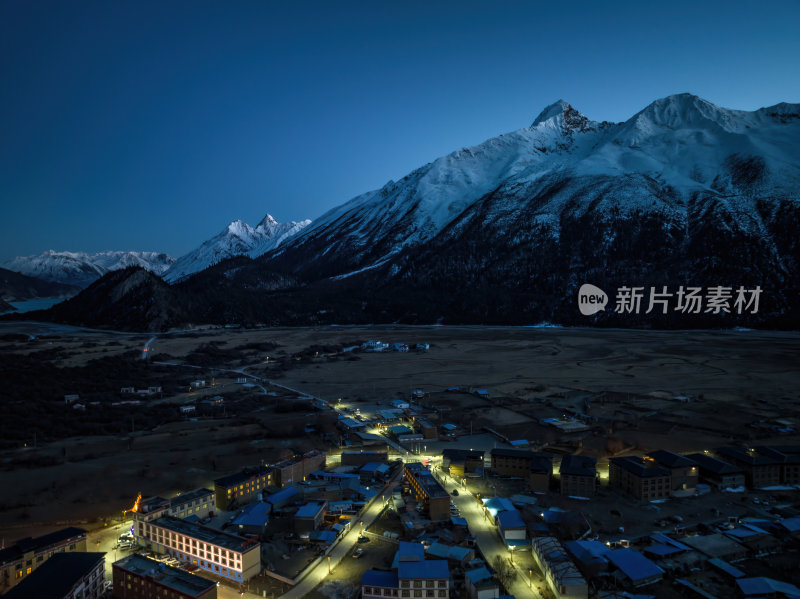 西藏昌都然乌湖来古雪山冰湖高空航拍