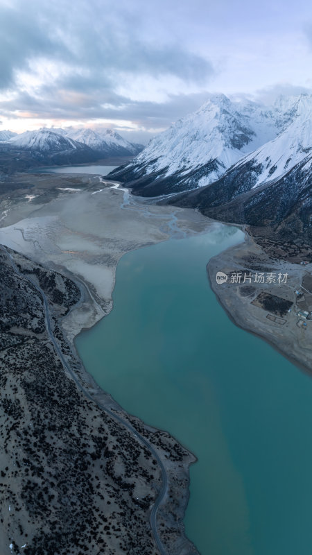 西藏昌都然乌湖来古雪山冰湖高空航拍