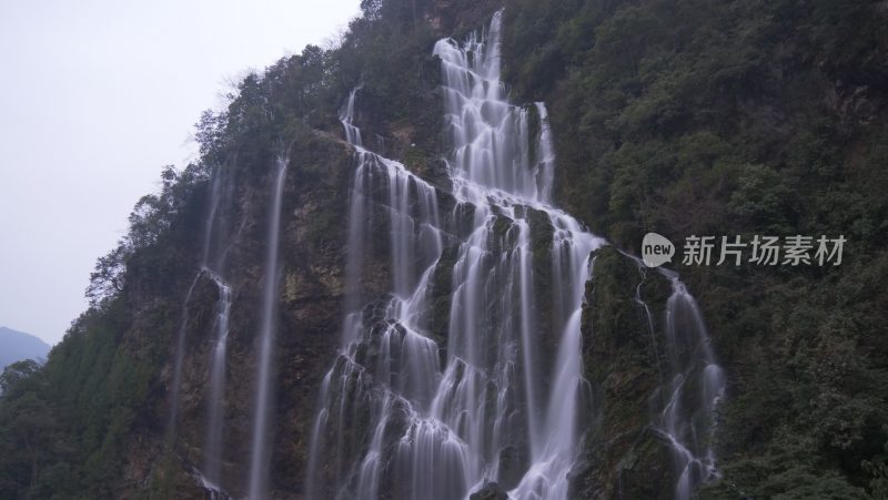 瀑布丝状流水