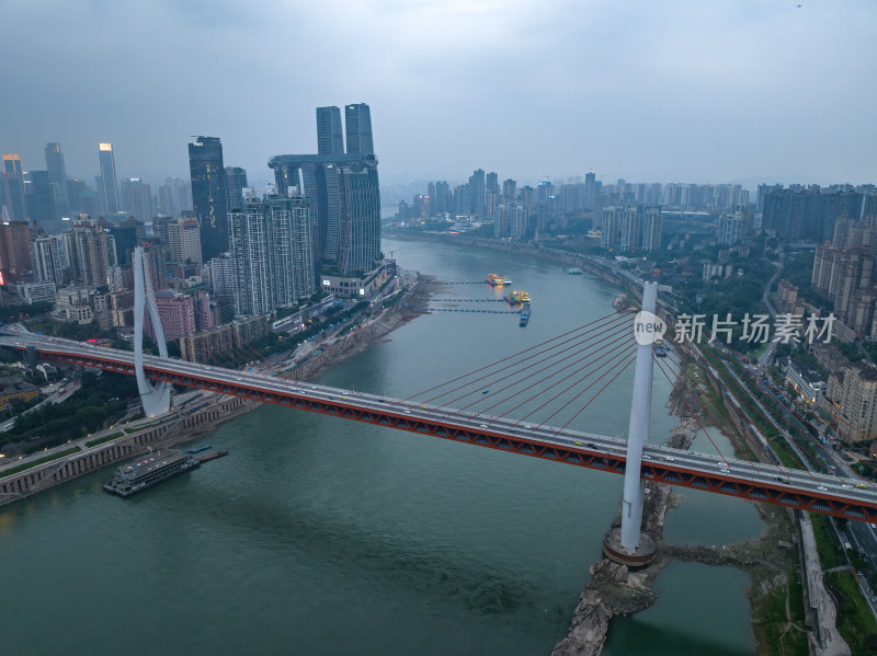 重庆朝天门来福士办公楼商场日落夜景航拍