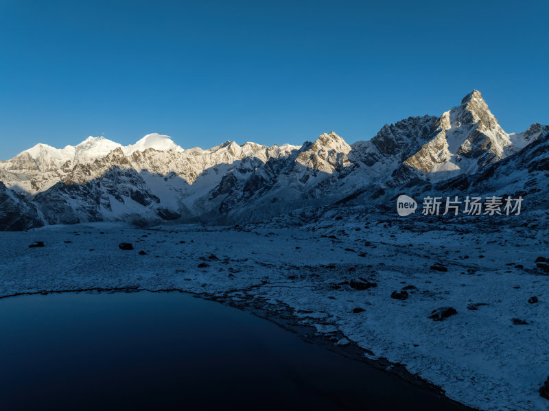 西藏日喀则珠峰东坡嘎玛沟喜马拉雅山脉航拍