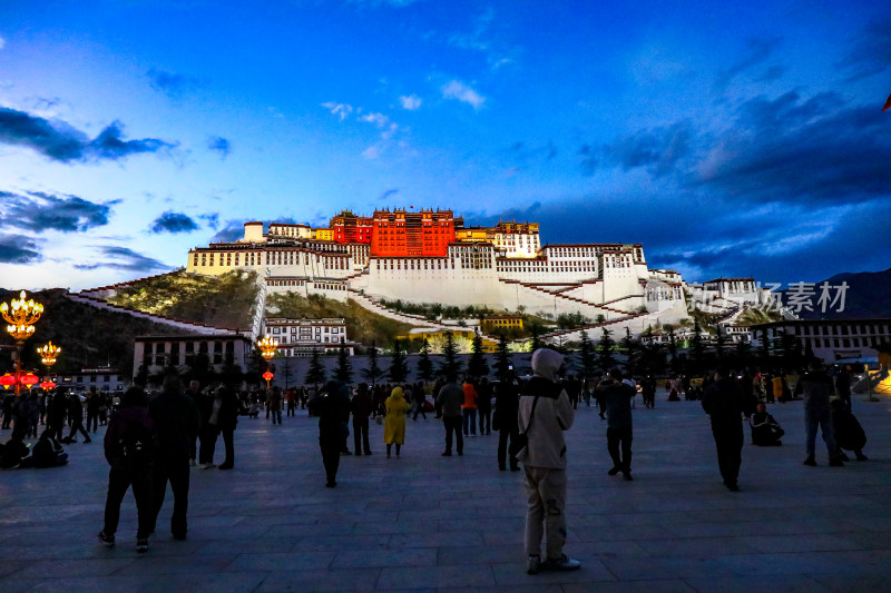 布达拉宫黄昏日落夜景