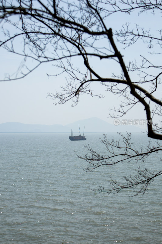 无锡鼋头渚景区太湖佳绝处湖光山色和船只