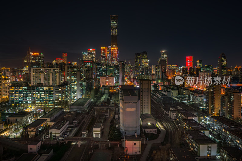 北京夜晚灯火辉煌的城市建筑群全景